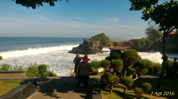  Pantai Tanah Lot  Tabanan Bali journey of life